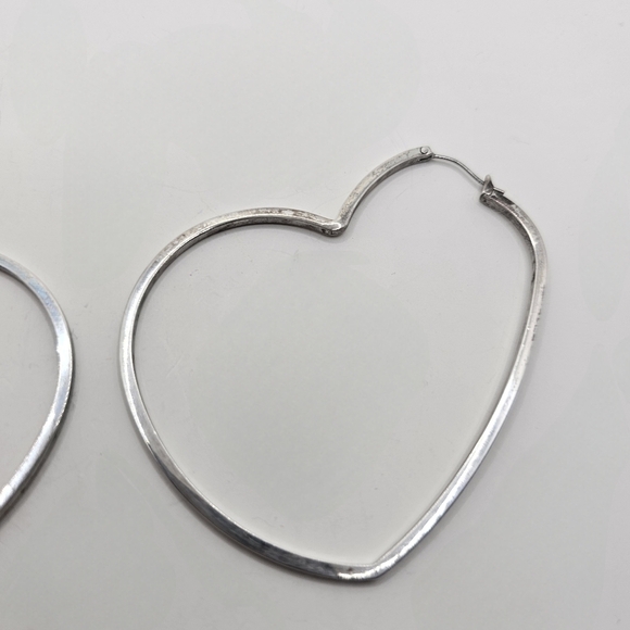 ⭐️40% Off⭐️ Steel by Design Flat Heart Hoop Earrings - Picture 3 of 5